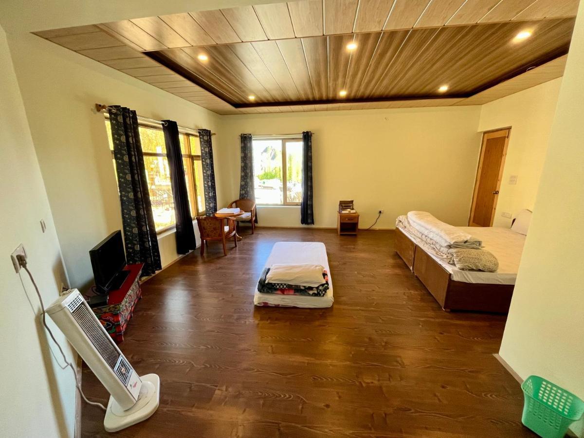 Niri-La Guest House 列城 外观 照片